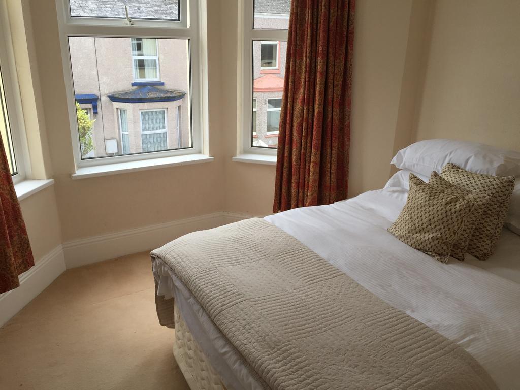 טורפוינט Cambridge House Bed & Breakfast מראה חיצוני תמונה
